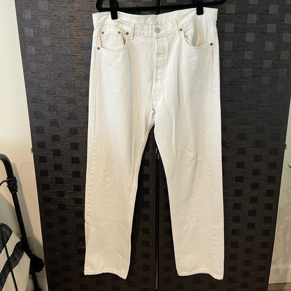 Levi’s white 501